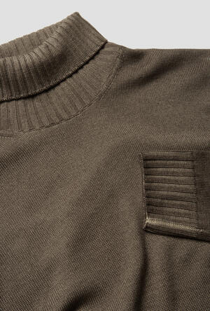 Garment dyed two-thread turtleneck ESSENTIAL - Ferrante | img vers.300x/