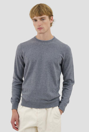 Knitted sweatshirt ESSENTIAL - Ferrante | img vers.300x/