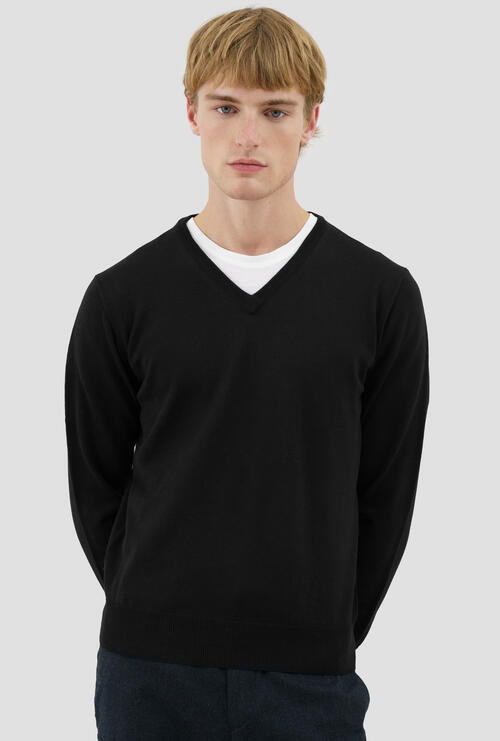 Brushed pure wool pullover Black